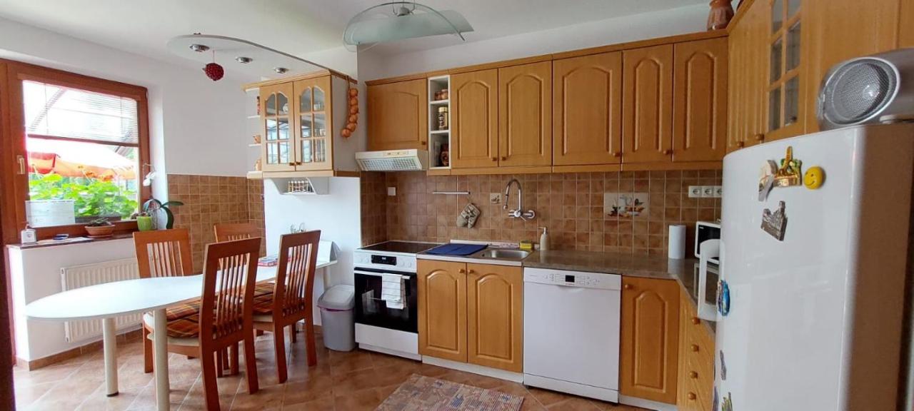 Brezno 2 Izbovy Apartman Sabi Экстерьер фото