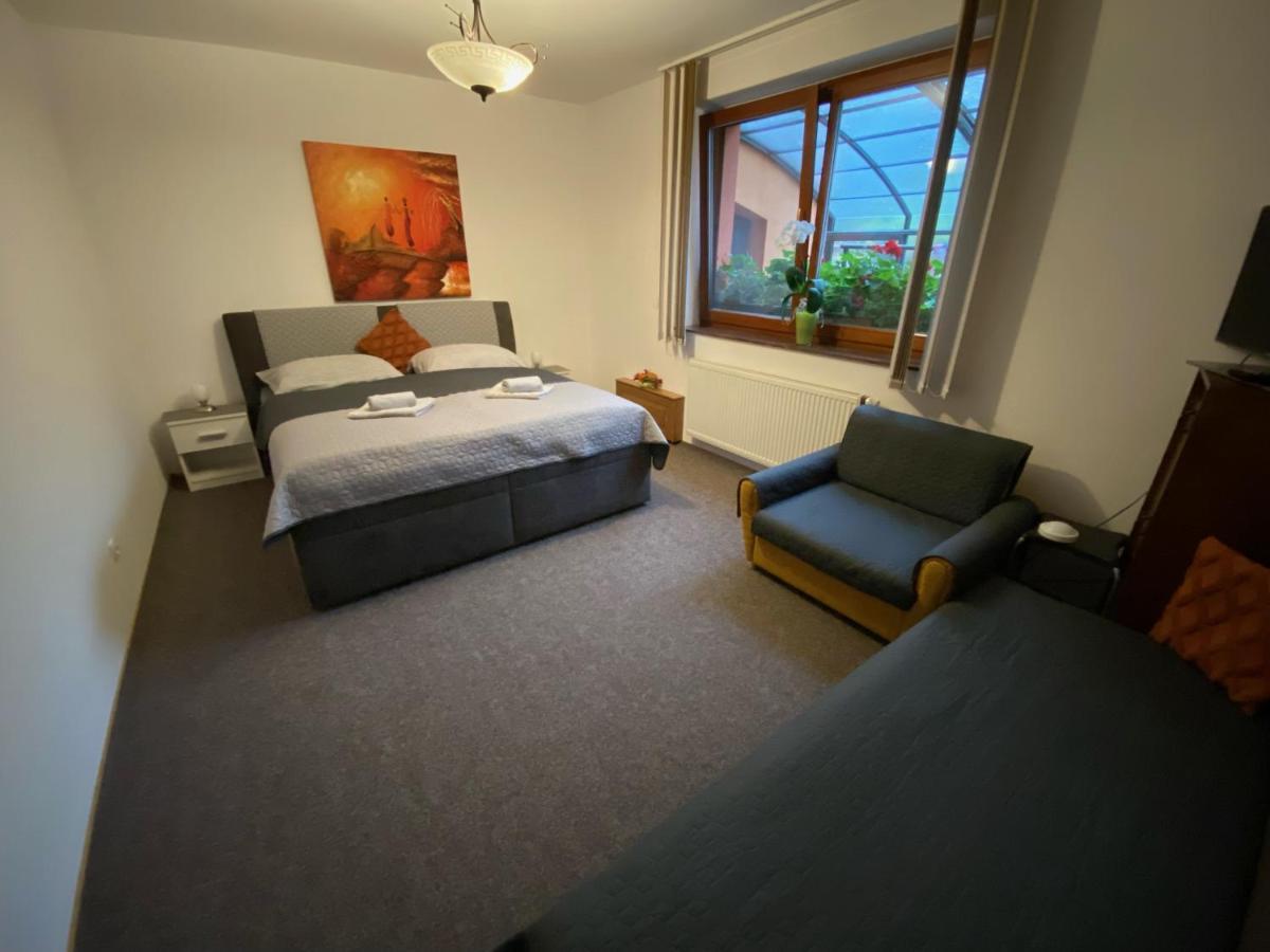 Brezno 2 Izbovy Apartman Sabi Экстерьер фото