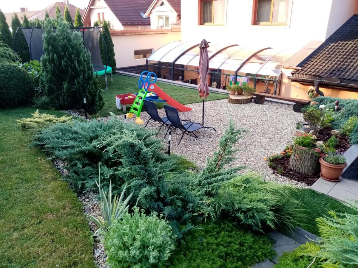 Brezno 2 Izbovy Apartman Sabi Экстерьер фото