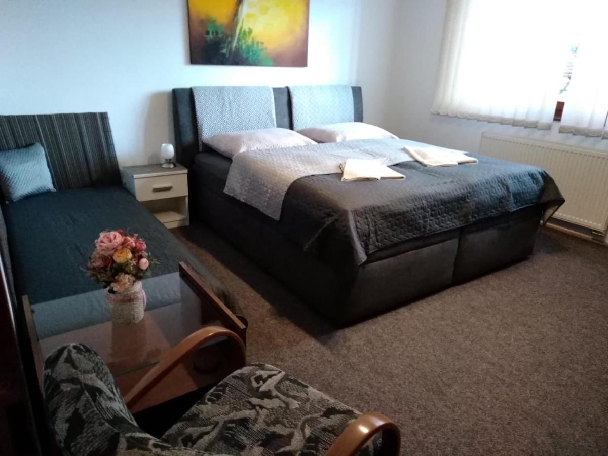 Brezno 2 Izbovy Apartman Sabi Экстерьер фото